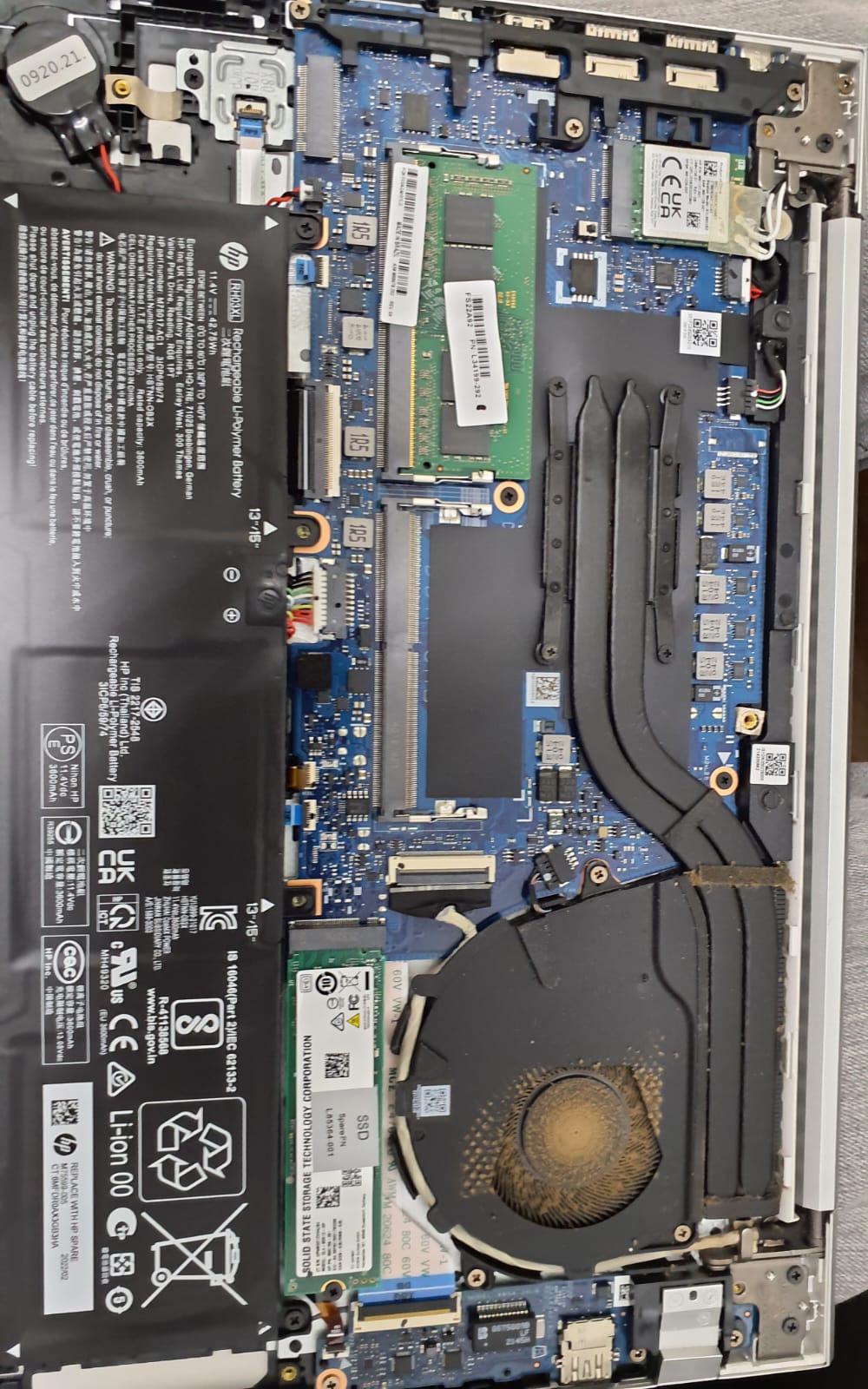 Notebook antes da limpeza interna